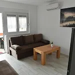 Lucky Apartment *
