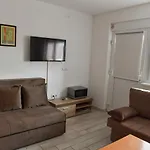 Lucky Apartment Vir