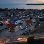 Lucky Apartment *