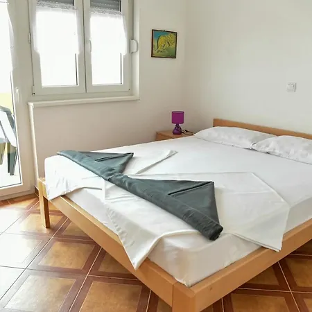 Lucky Apartmán Vir
