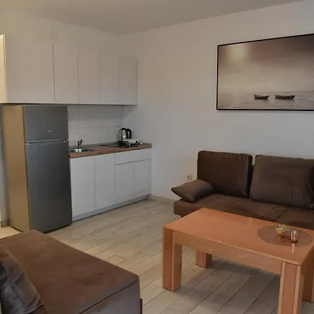 Lucky アパート *